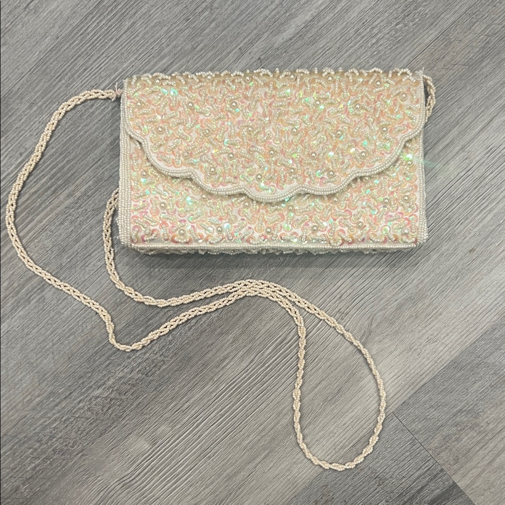 Elegant Cream Beaded Clutch